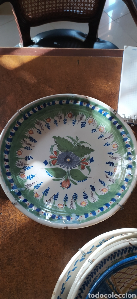 Antig&uuml;edades: Plato Manises 26 cms - Foto 1