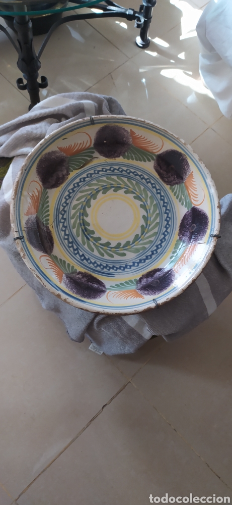 Antig&uuml;edades: Gran plato cer&aacute;mica de Triana - Foto 1