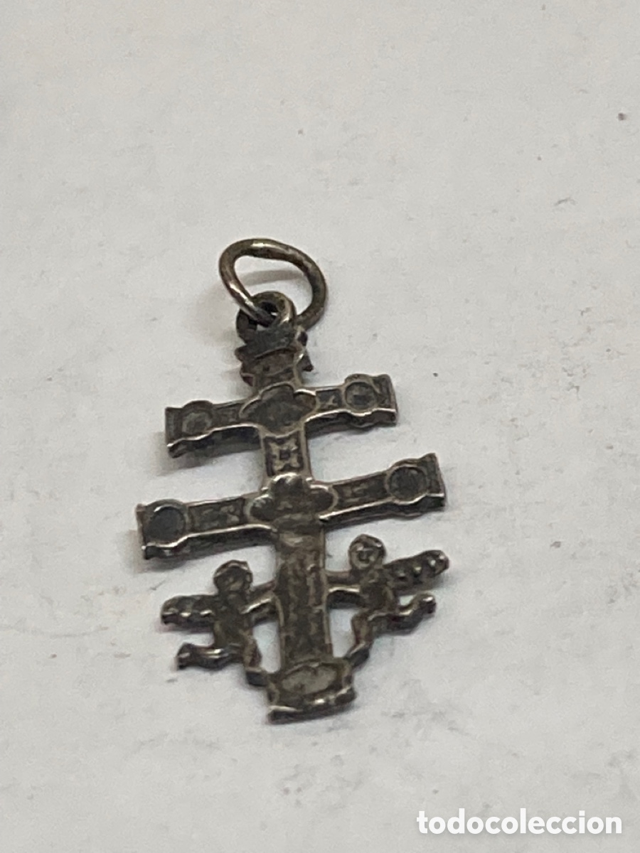 Antig&uuml;edades: Cruz de plata - Foto 2