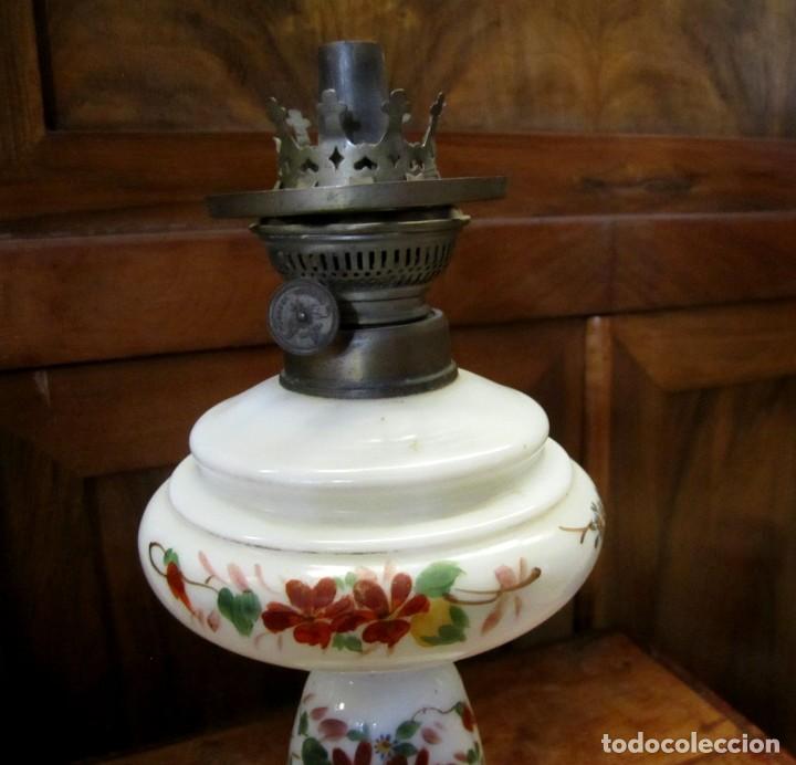 Antig&uuml;edades: Quinque de opalina antiguo - Foto 3