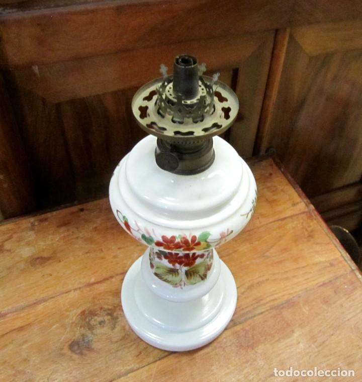 Antig&uuml;edades: Quinque de opalina antiguo - Foto 4