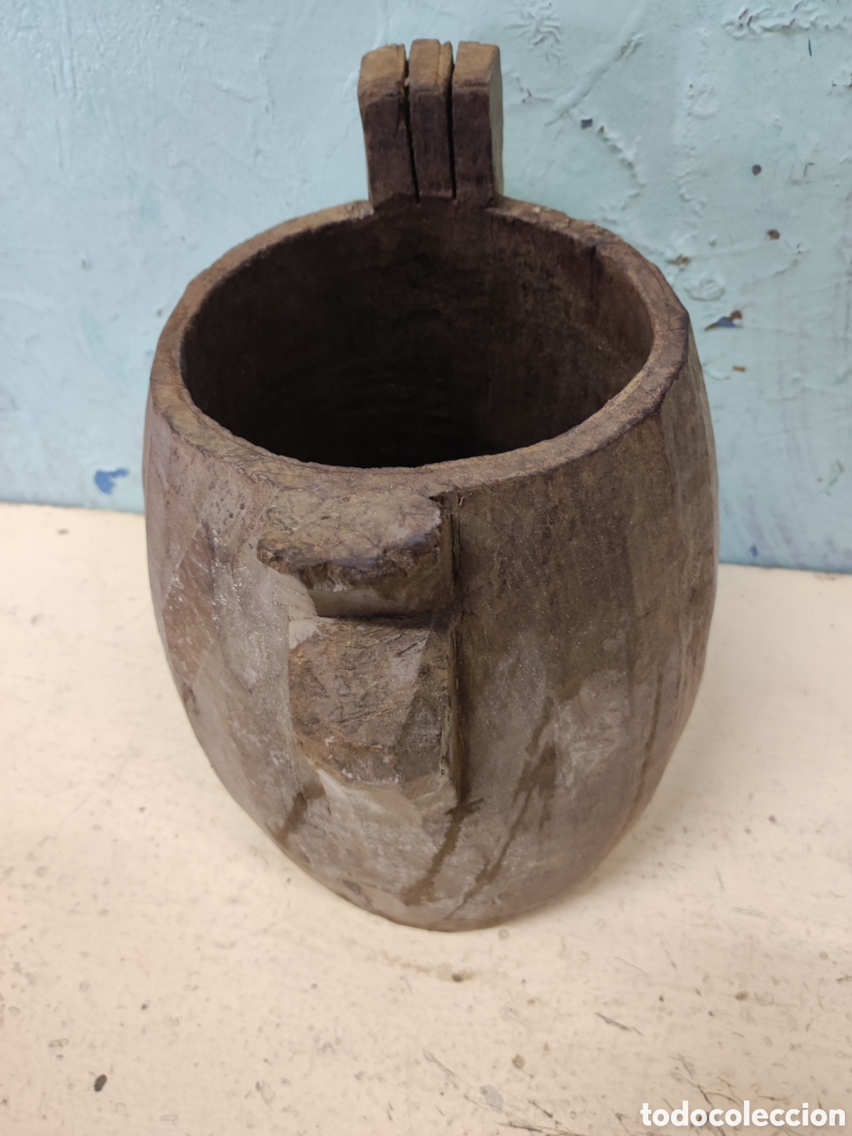 Antig&uuml;edades: C&aacute;ntaro de madera - Foto 2