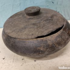 Antigüedades: FIAMBRERA DE MADERA CON TAPA