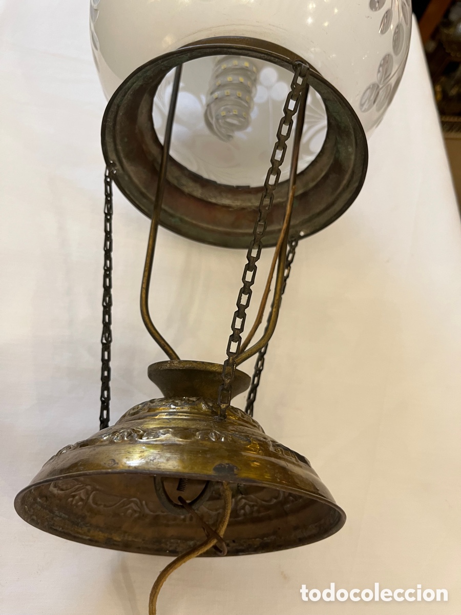 Antig&uuml;edades: Lampara farol bronce y Cristal opalina - Foto 5