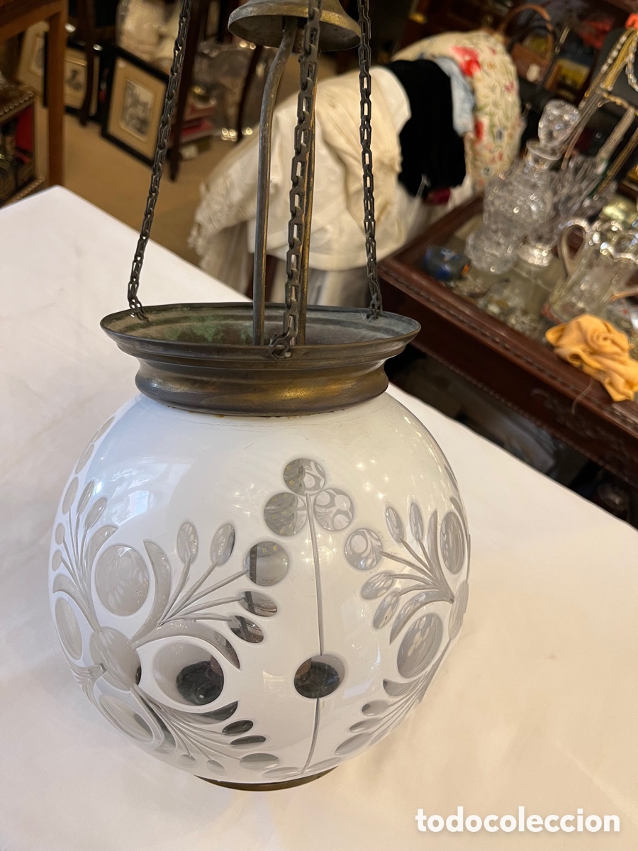 Antig&uuml;edades: Lampara farol bronce y Cristal opalina - Foto 8