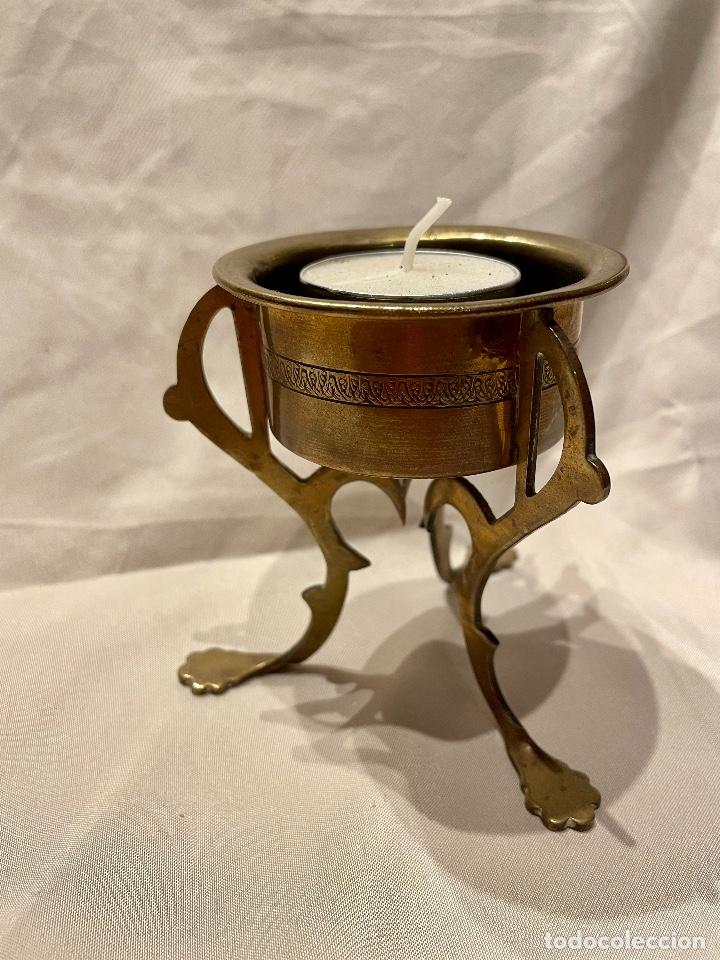 Antig&uuml;edades: PEQUE&Ntilde;O CANDELABRO EN FORMA DE PEBETERO. - Foto 2