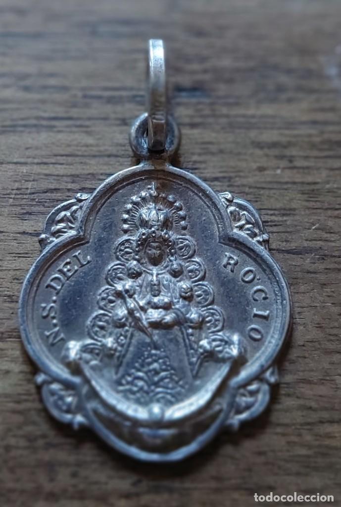 Antig&uuml;edades: Medalla plata Virgen del Rocio - Foto 1