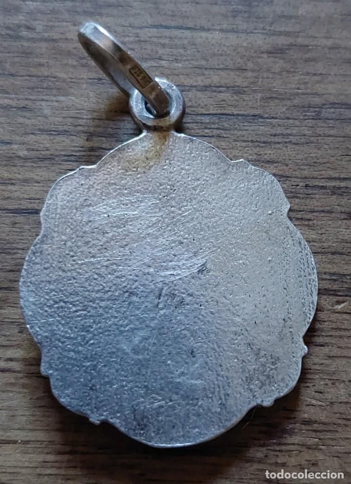 Antig&uuml;edades: Medalla plata Virgen del Rocio - Foto 2