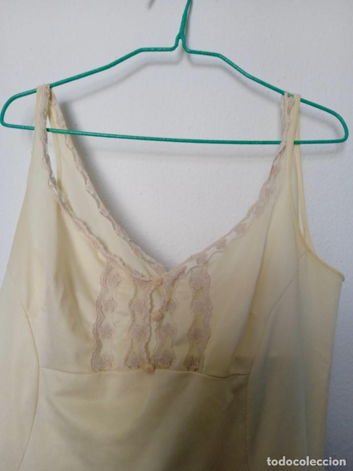 Antig&uuml;edades: Enaguas o camis&oacute;n vintage - Foto 3
