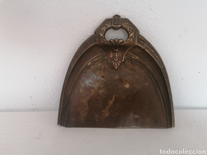 Antig&uuml;edades: Recogemigas de mesa antiguo - Foto 3