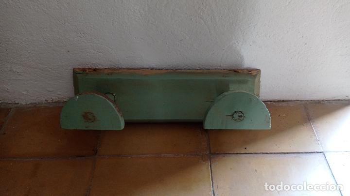 Antiguidades: ANTIGUA PERCHA DE MADERA MUY RUSTICA