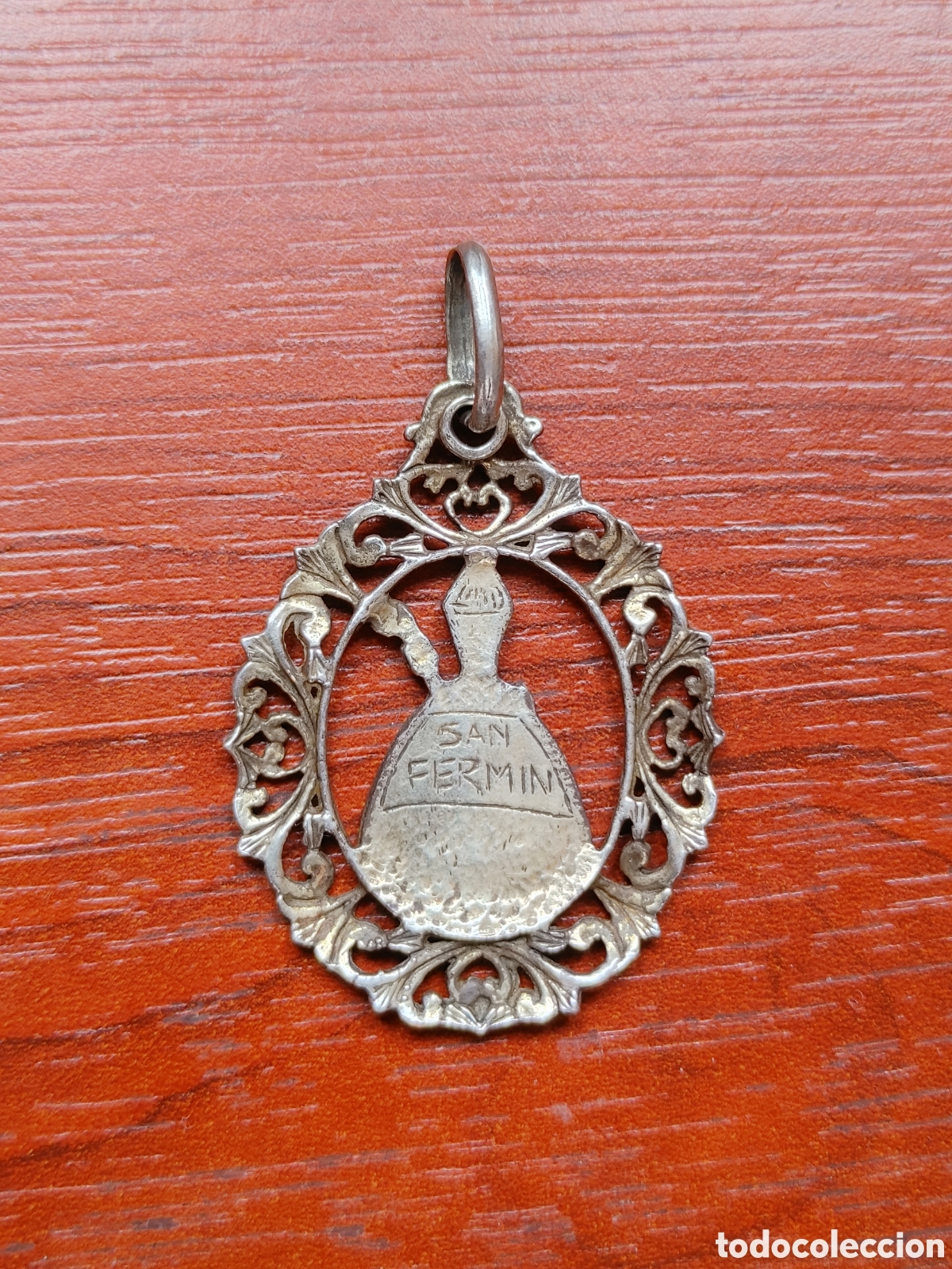 Antig&uuml;edades: Medalla de plata calada. - Foto 2