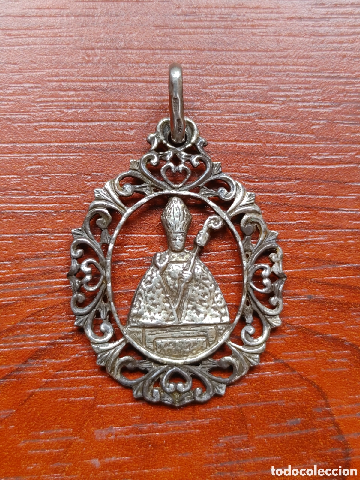 Antig&uuml;edades: Medalla de plata calada. - Foto 3