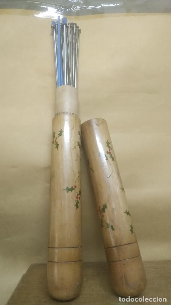 Antig&uuml;edades: Antiguo estuche de madera para agujas de ganchillo - Foto 2