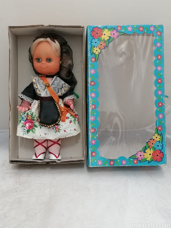 Antig&uuml;edades: Mu&ntilde;eca regional catalana - Foto 3