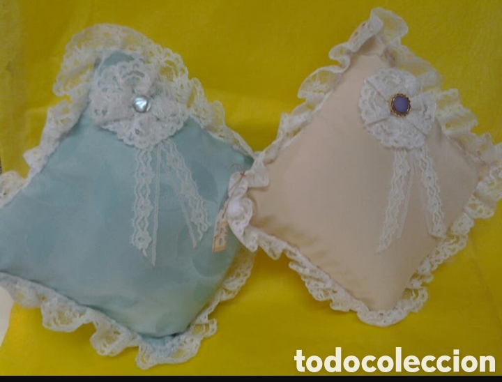 Antig&uuml;edades: 2 COJINES ALIANZAS de COMPROMISO 2x6&euro; - Foto 1