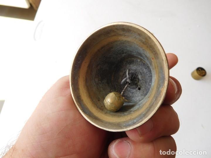 Antig&uuml;edades: Campana antigua de bronce y hierro - Foto 2