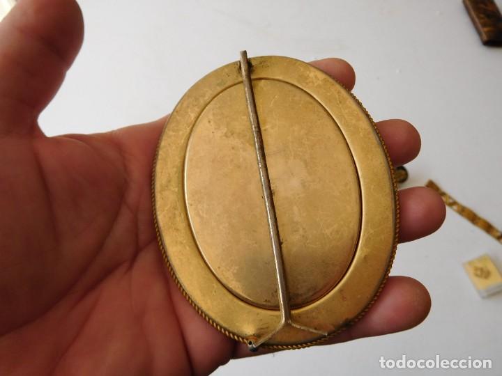 Antig&uuml;edades: Antiguo marco de bronce y micro mosaico - Foto 4