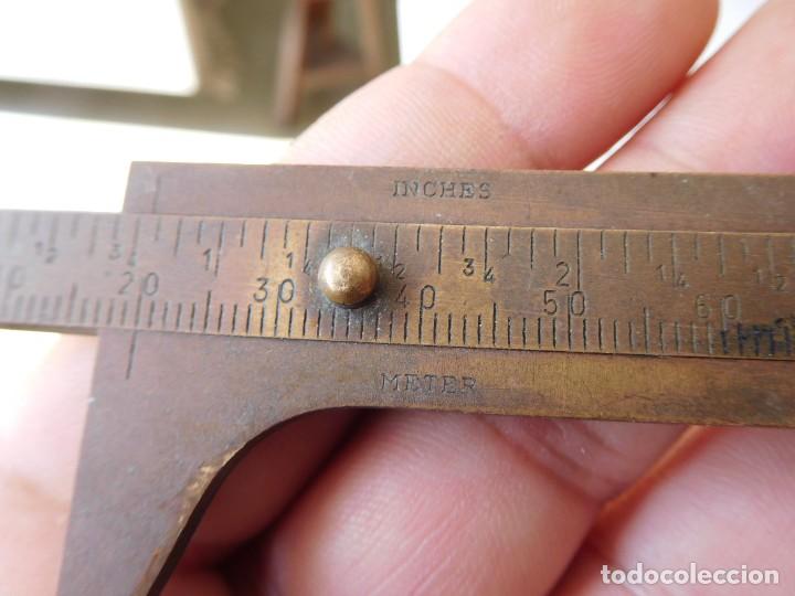 Antig&uuml;edades: Pie de rey antiguo de bronce metros e inches - Foto 4