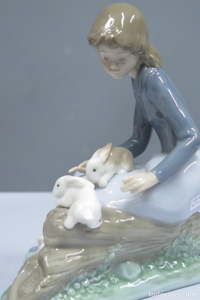 Antig&uuml;edades: JOVEN CON CONEJOS. NAO LLADRO - Foto 5