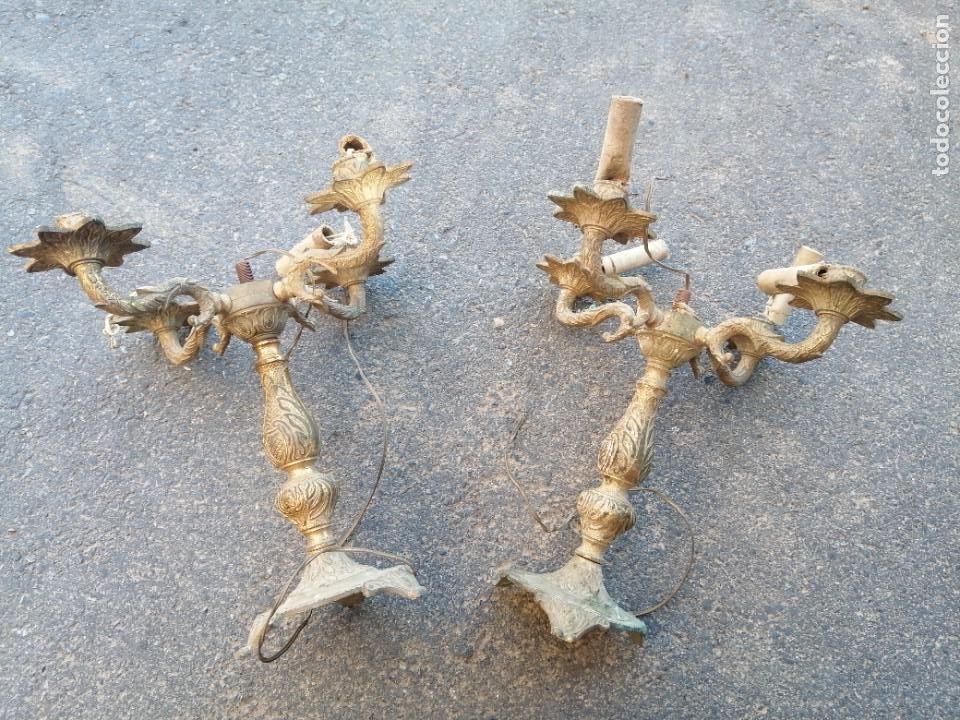 Antig&uuml;edades: 2 candelabros l&aacute;mparas de bronce pedestal - Foto 1