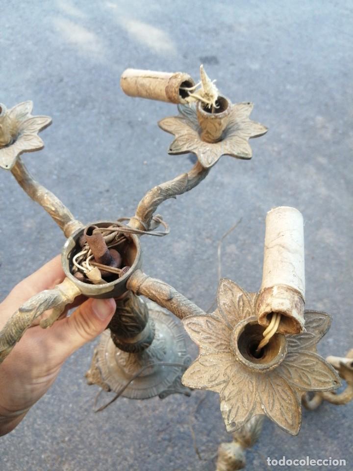 Antig&uuml;edades: 2 candelabros l&aacute;mparas de bronce pedestal - Foto 5