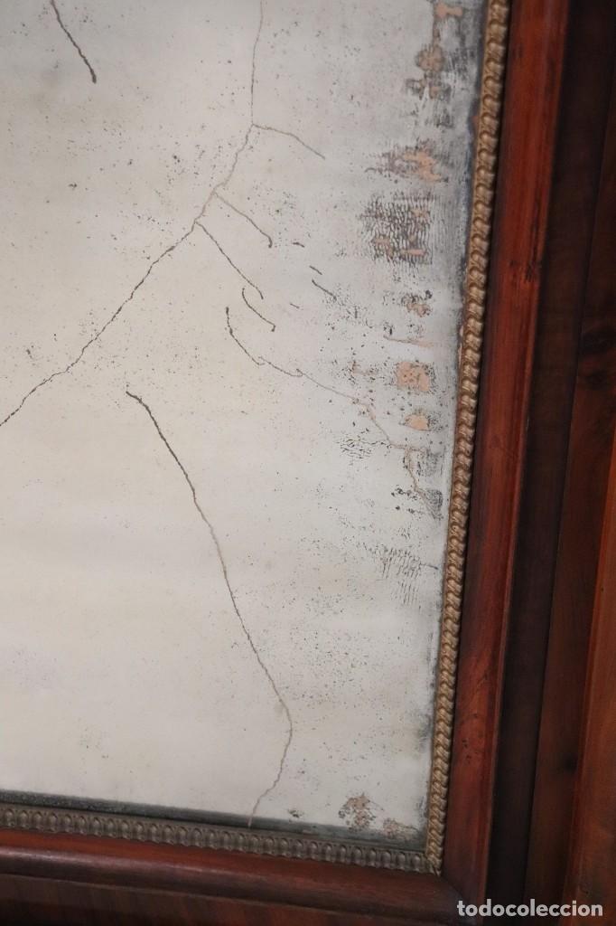 Antig&uuml;edades: Espejo de pared antiguo de nogal, d&eacute;cada de 1800 - Foto 9