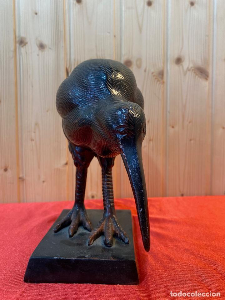 Antig&uuml;edades: FIGURA PAJARO KIWI - Foto 2