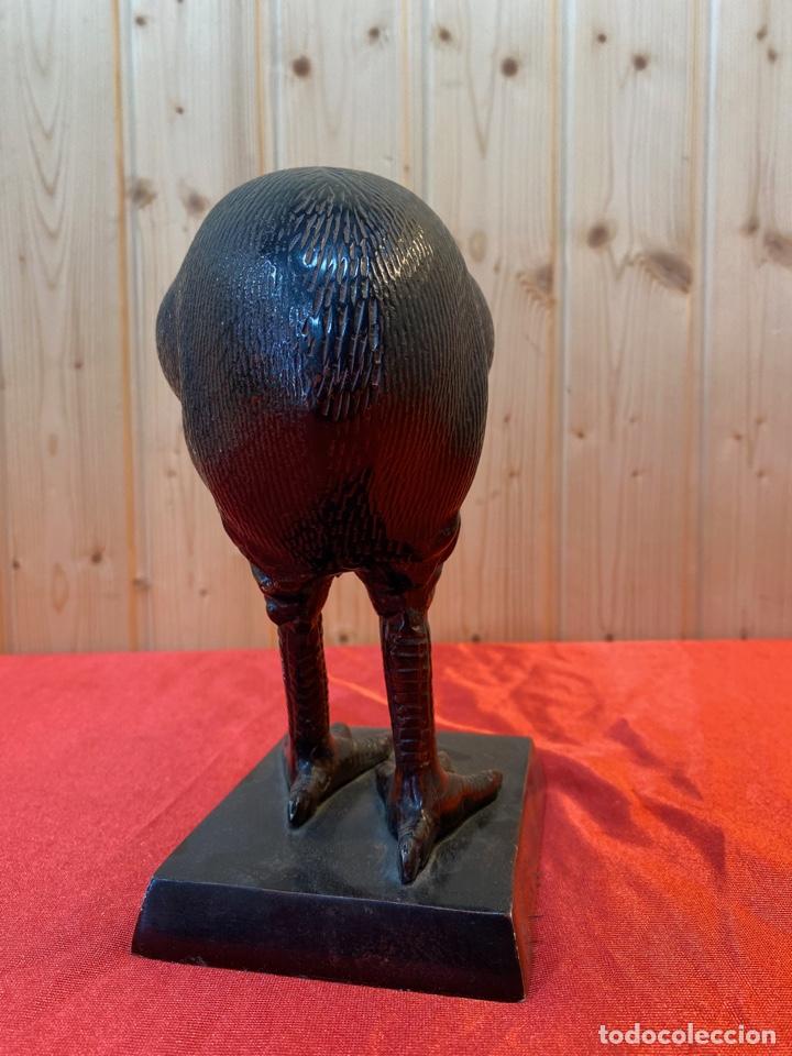 Antig&uuml;edades: FIGURA PAJARO KIWI - Foto 4