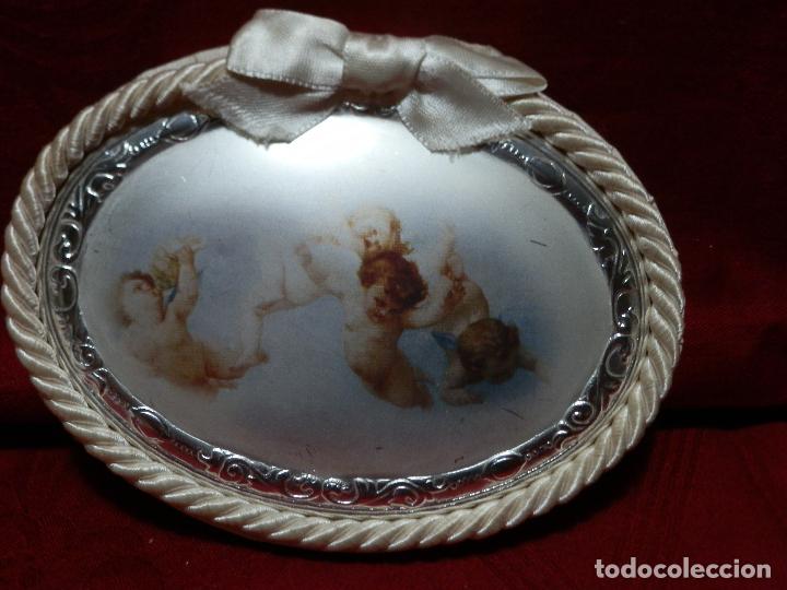 Antig&uuml;edades: PRECIOSO MEDALL&Oacute;N PARA CUNA ANGELES PLATA MIDE 9'5X12CM