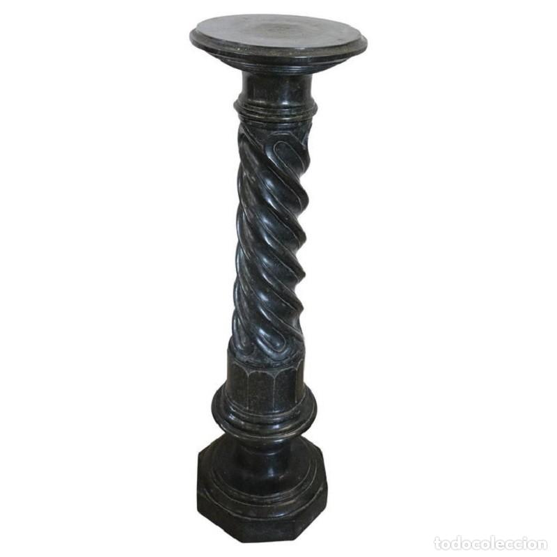 Antiquit&auml;ten: Columna antigua de m&aacute;rmol negro, d&eacute;cada de 1880