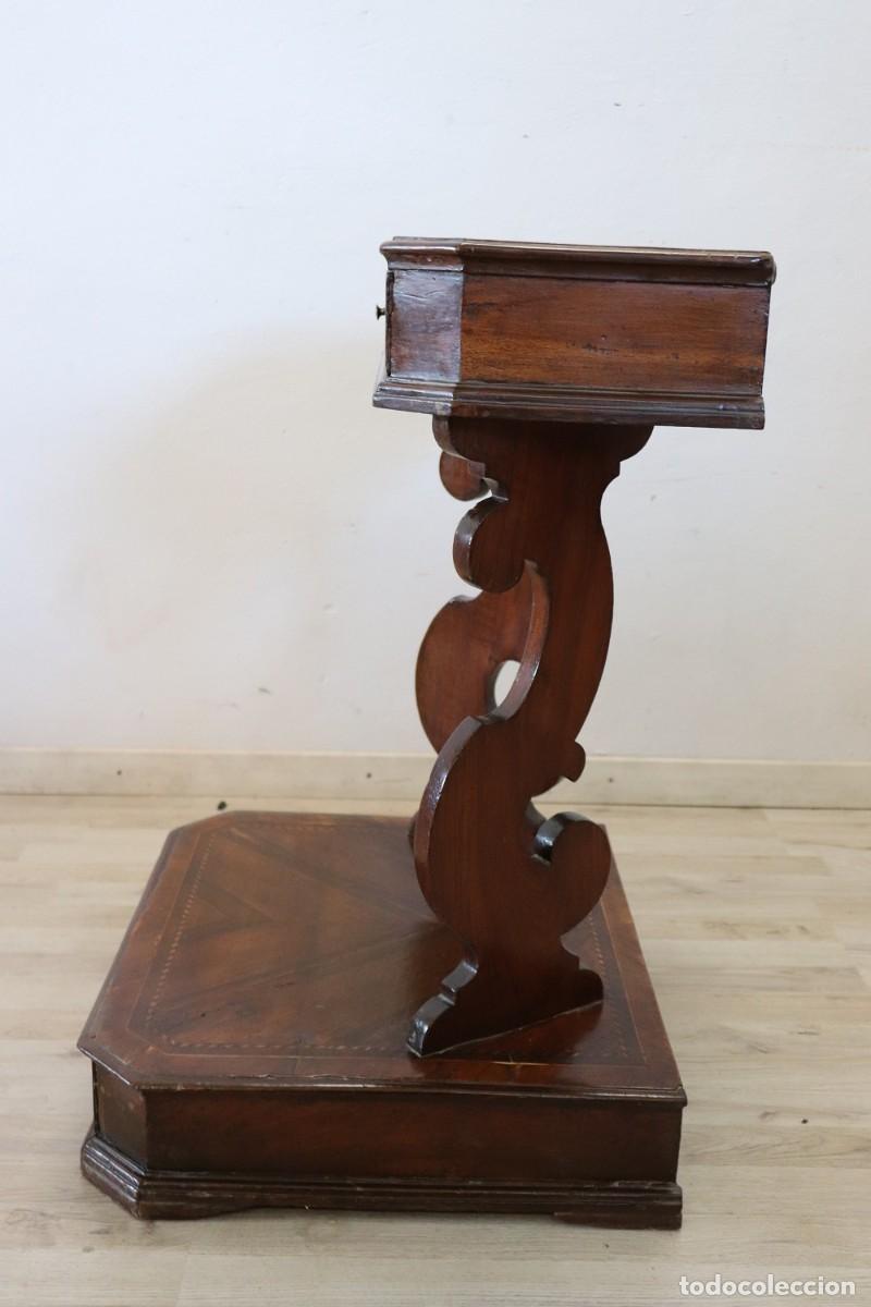 Antig&uuml;edades: Reclinatorio antiguo de nogal, d&eacute;cada de 1780 - Foto 5
