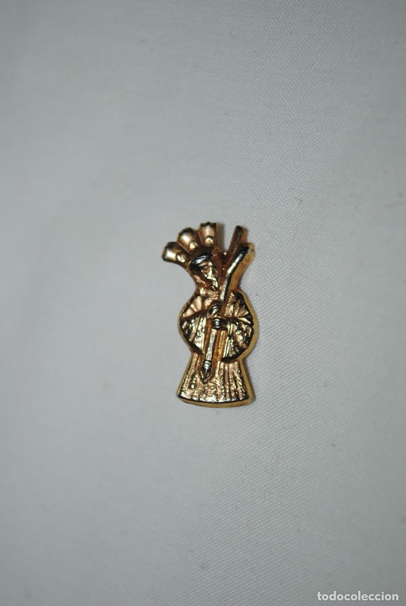 Antig&uuml;edades: BROCHE DEL CRISTO NAZARENO . - Foto 1