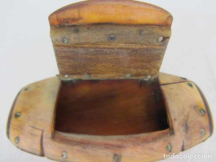 Antig&uuml;edades: Caja para rap&eacute; en asta claveteada - s.XIX - Foto 8