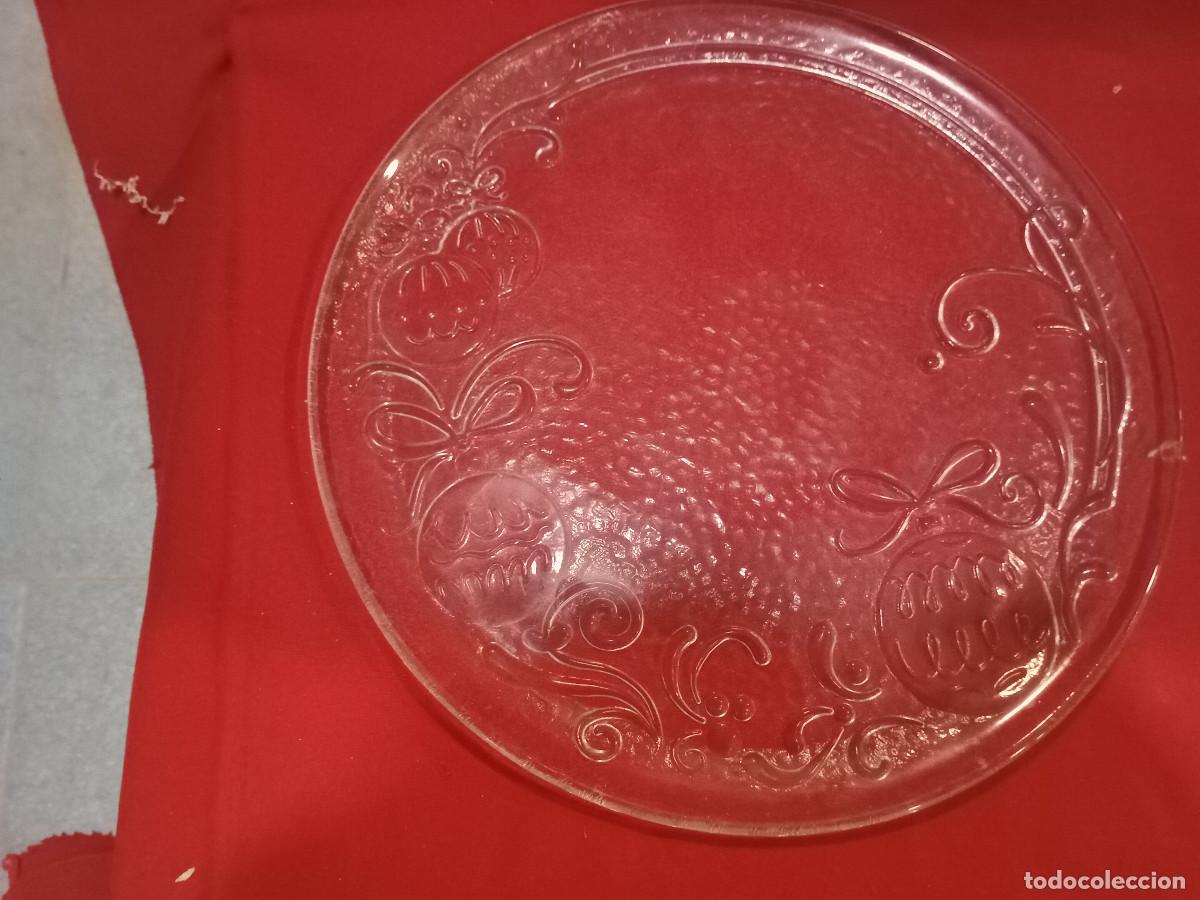 Antig&uuml;edades: bandeja grande de cristal con bolas de navidad - Foto 2