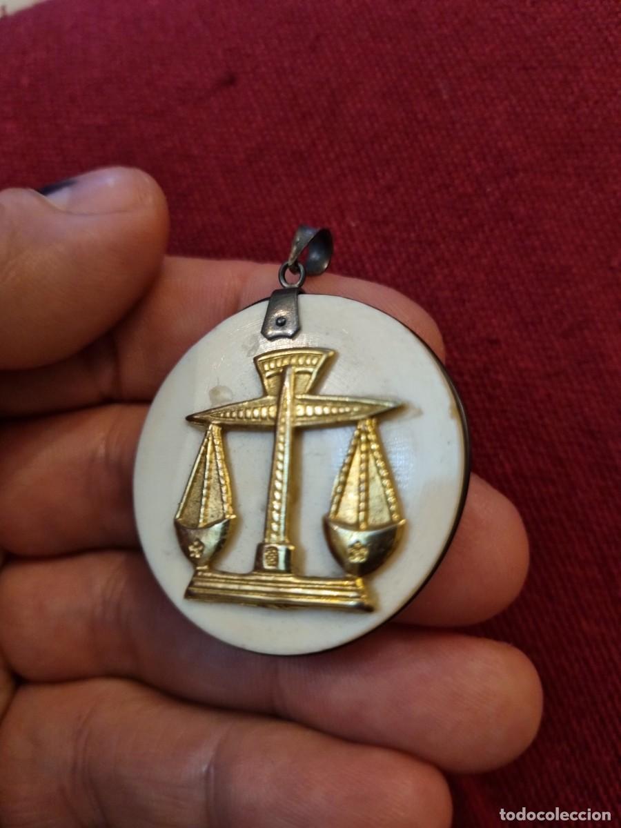 Antig&uuml;edades: Libra . - Foto 2
