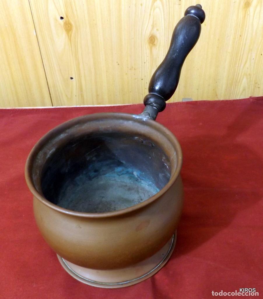 Antig&uuml;edades: CAZO EN METAL CON MANGO DE MADERA - Foto 3