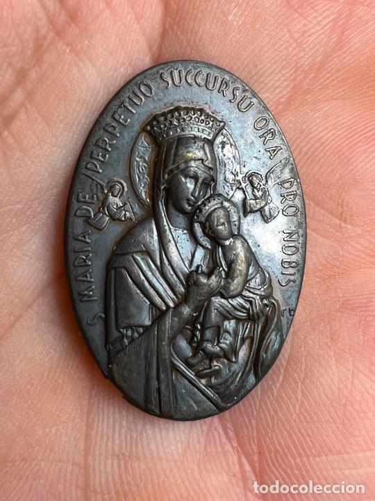 Antig&uuml;edades: medalla virgen perpetuo socorro - Foto 1