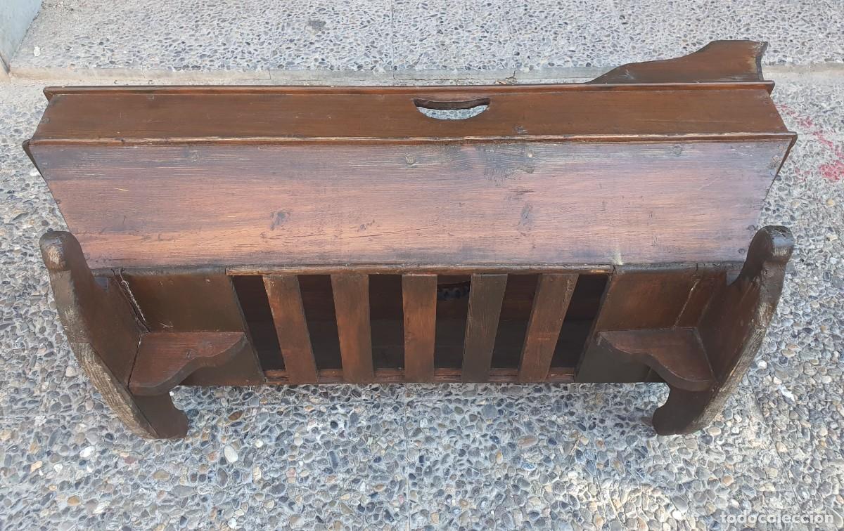 Antig&uuml;edades: ANTIGUA CUNA DE MADERA PARA BEBE - Foto 2