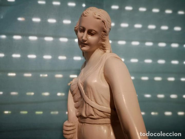 Antig&uuml;edades: Figura Artemisa con perros - Foto 8