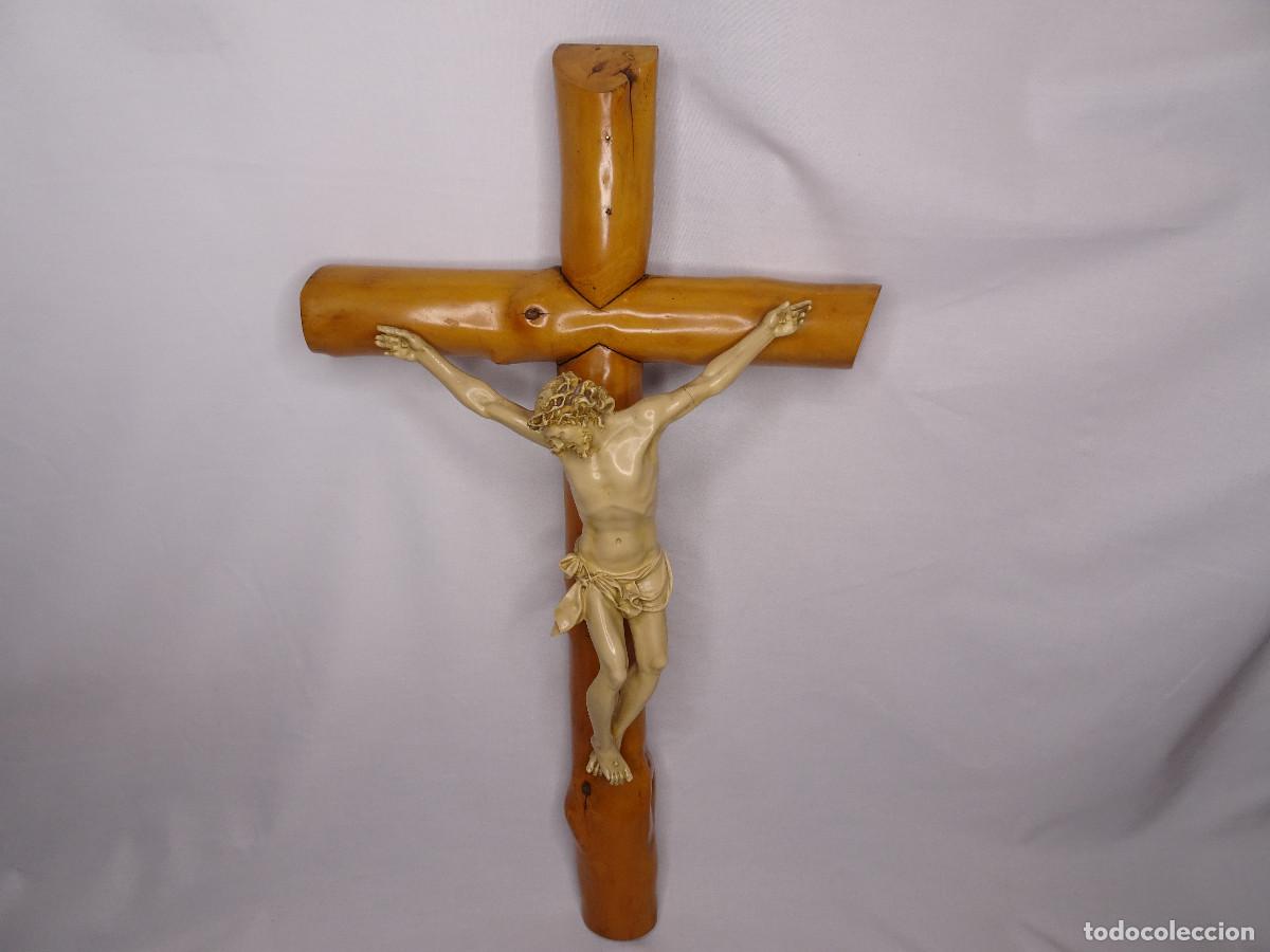Antig&uuml;edades: Cristo en la Cruz,Olot - Foto 1