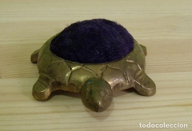 Antig&uuml;edades: Alfiletero Bronce Figura Tortuga - Foto 4