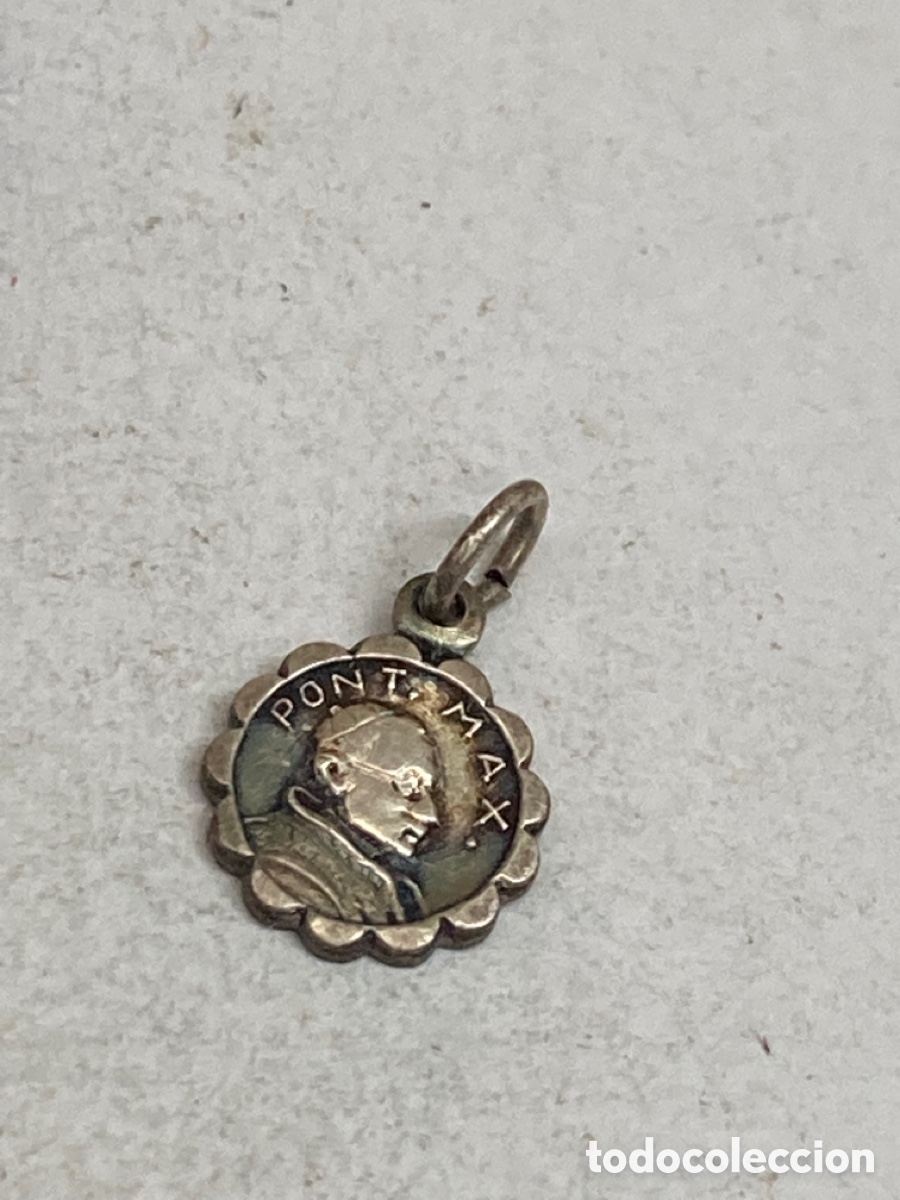 Antig&uuml;edades: Medalla religiosa met&aacute;lica - Foto 1