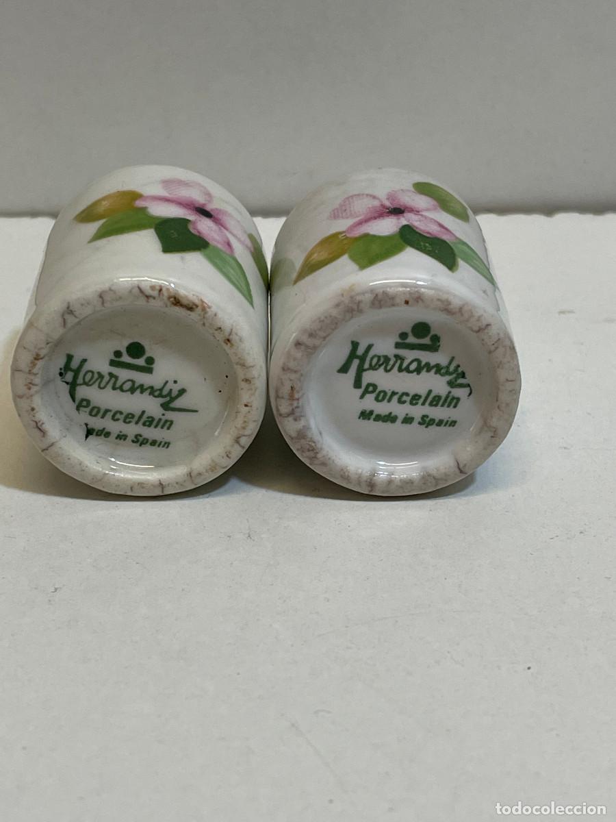 Antig&uuml;edades: 2 PEQUE&Ntilde;OS RECIPIENTES PORCELANA HERRANDIZ - Foto 3