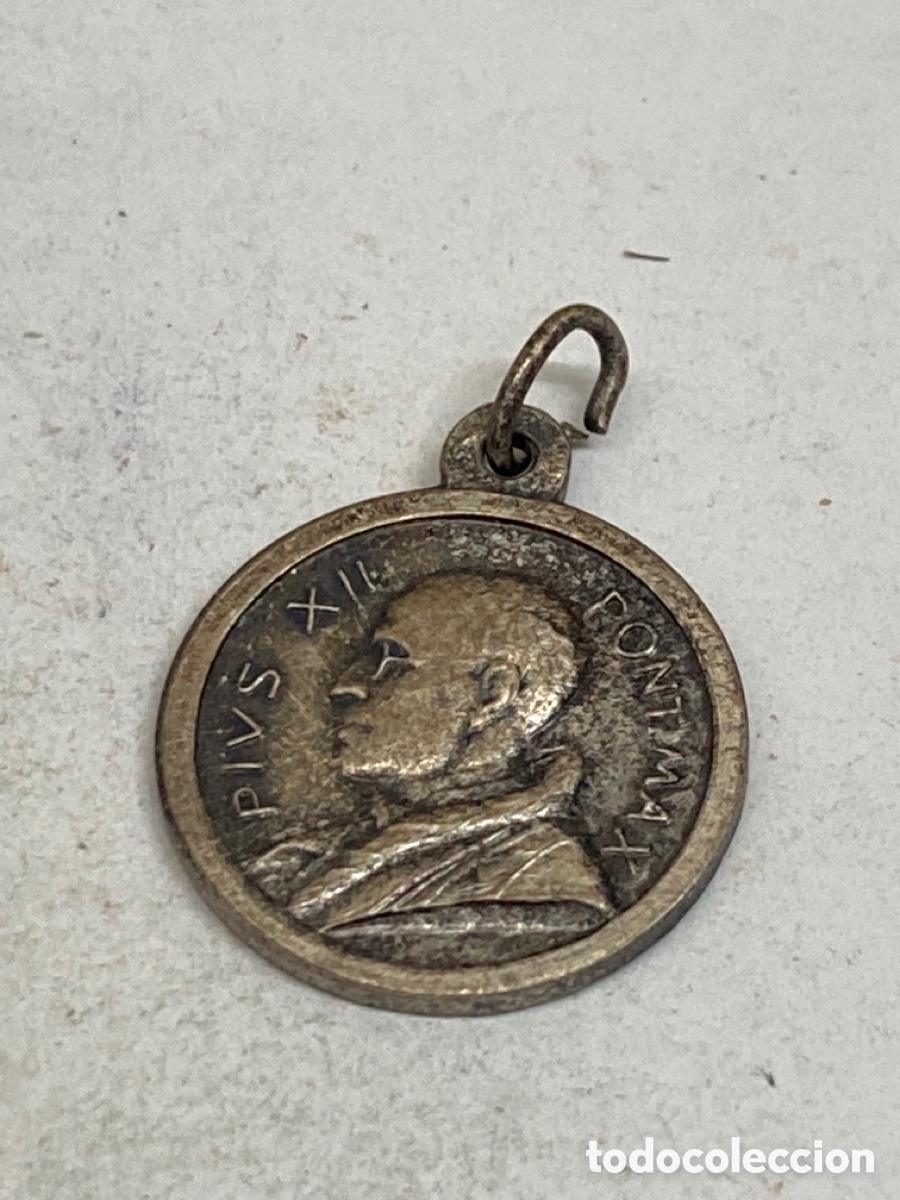 Antig&uuml;edades: Medalla religiosa met&aacute;lica - Foto 1