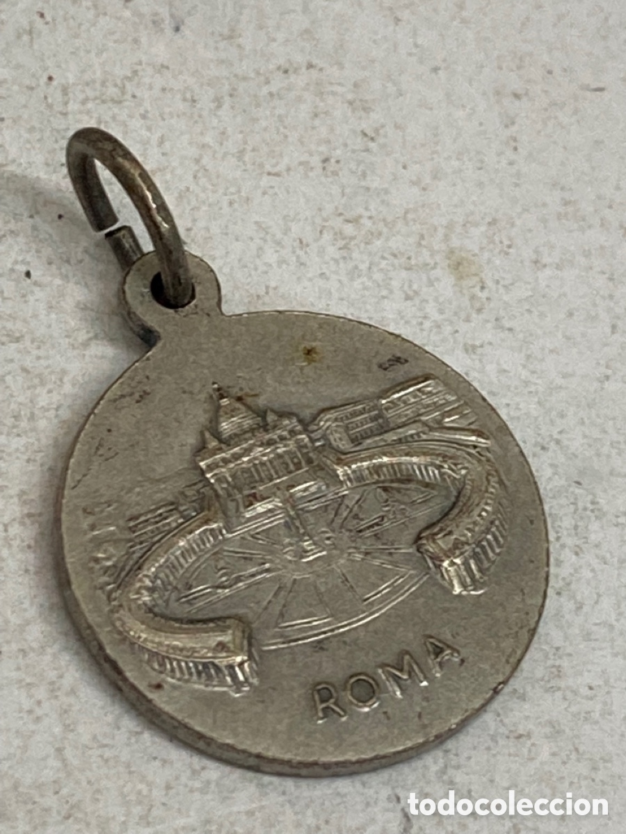 Antig&uuml;edades: Medalla religiosa met&aacute;lica - Foto 2