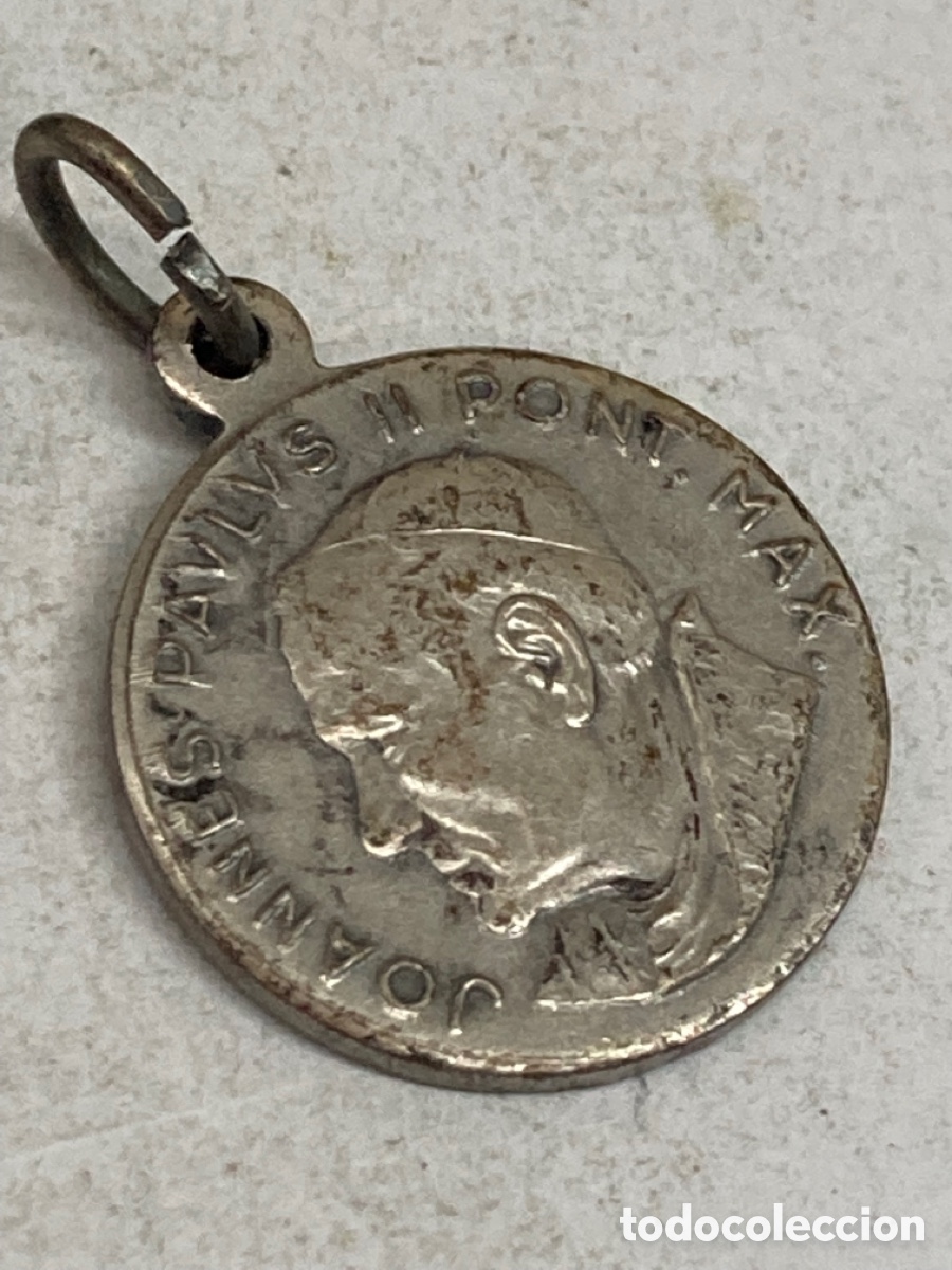 Antig&uuml;edades: Medalla religiosa met&aacute;lica - Foto 1