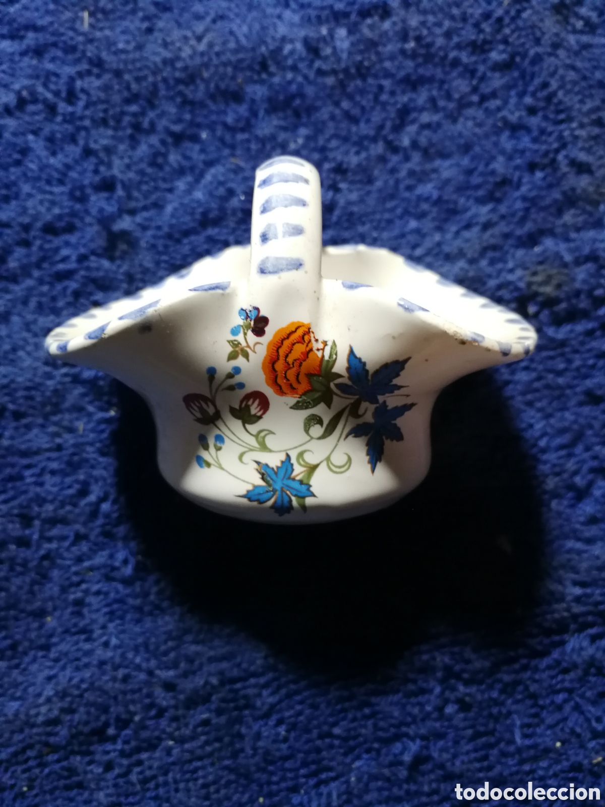 Antiques: Cesta peque&ntilde;a de porcelana