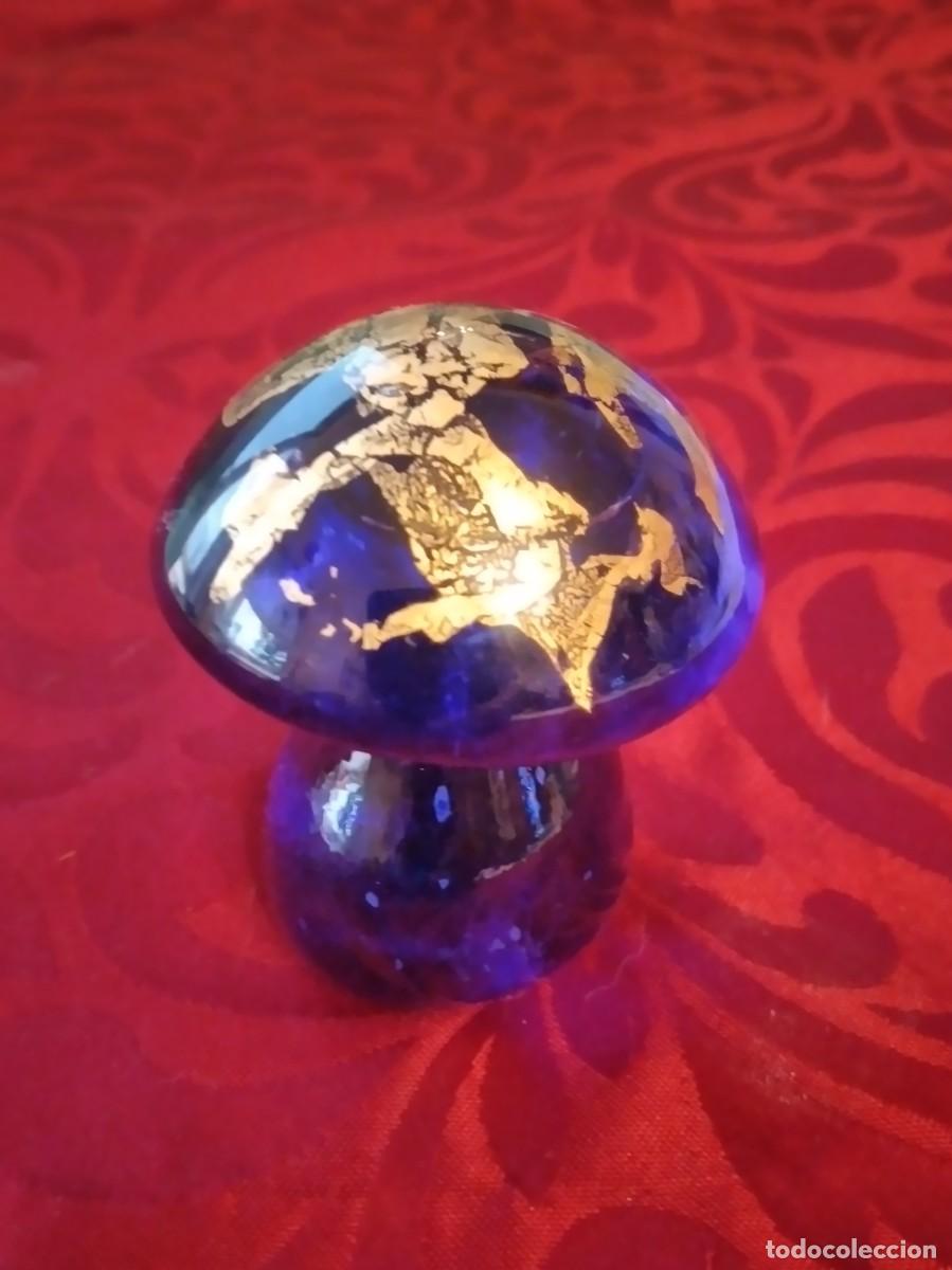 Antig&uuml;edades: Seta de cristal de murano con oro en el interior. - Foto 2
