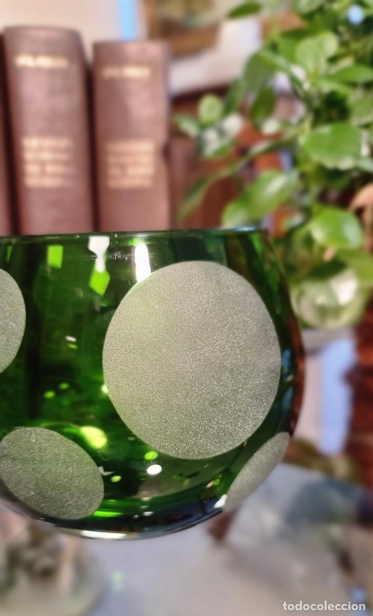 Antig&uuml;edades: Cuenco de cristal verde y acetado - Foto 3